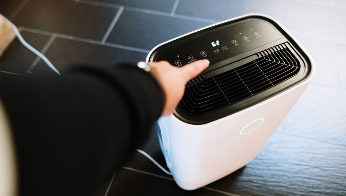 air purifiers vs dehumidifiers_factors to choose