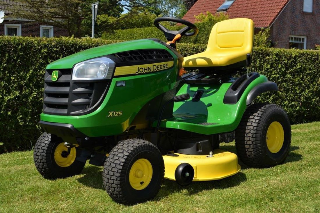 A Beginner’s Guide on How to Use a Riding Lawn Mower