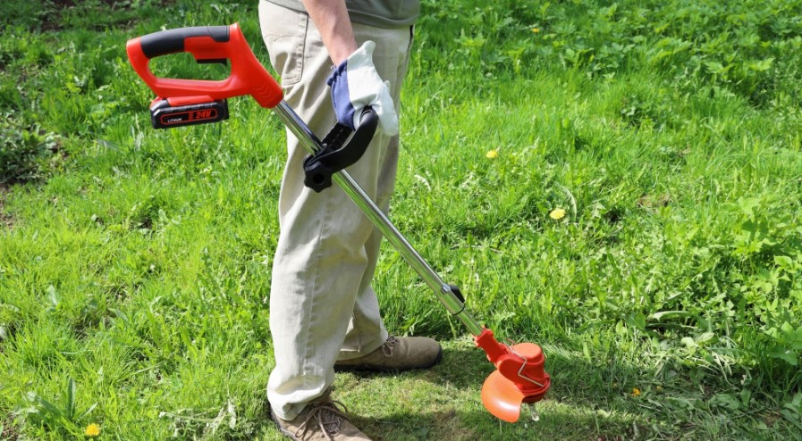 How to Start a Stihl Weed Eater